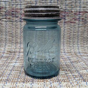Vintage 1923-1933 Ball Perfect Mason Jar 10 Blue Glass Jar Zinc Lid Quart